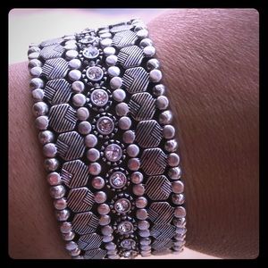 Premier Designs Stretch Snuggles Bracelet